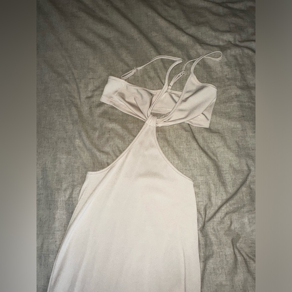 Princess Polly CutOut nude dress - Picture 1 of 3